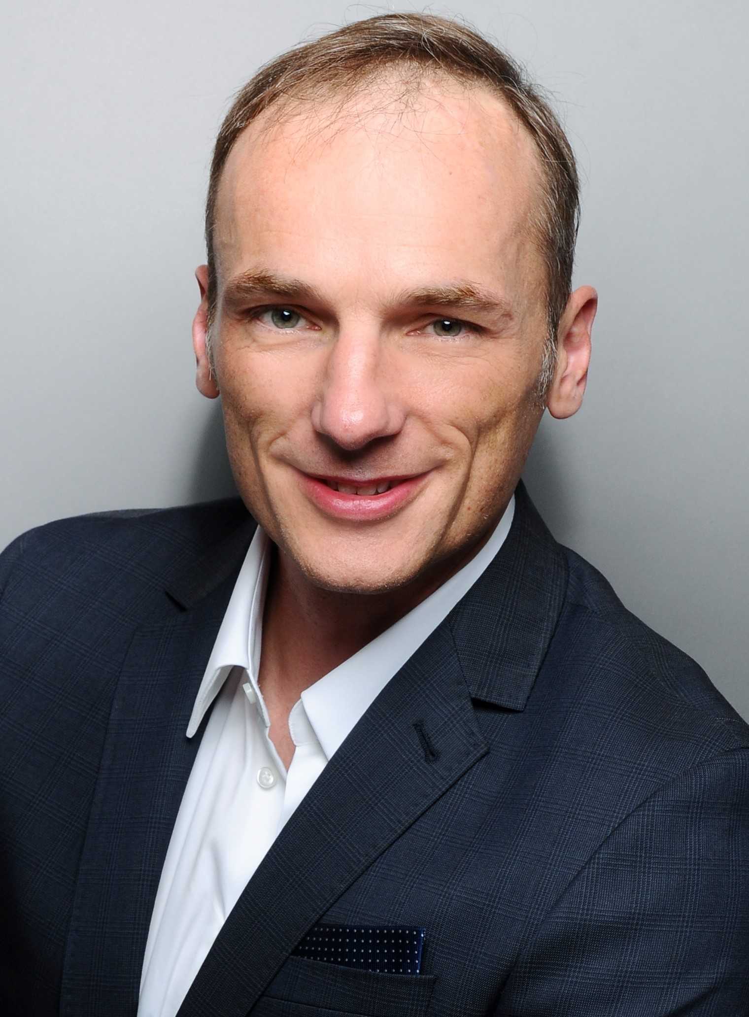 Dr. med. Robert Sentek